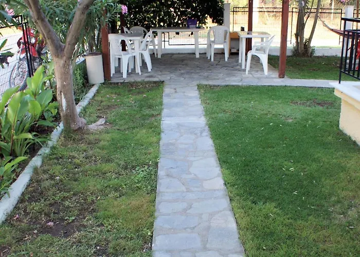 شقة Fotini